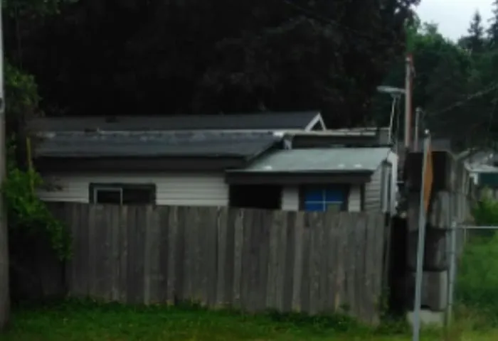 May Valley Mobile Home Park Picture 1