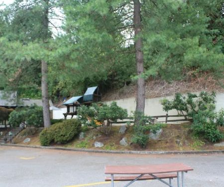 Trailer Inns RV Park - Bellevue