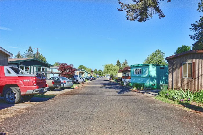 Country Living MHC Picture 9