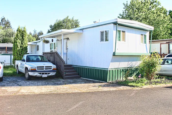 Country Living MHC Picture 5