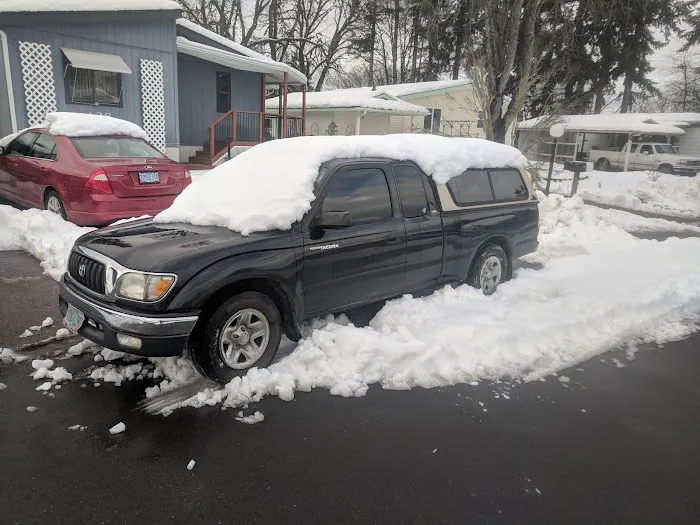 Riverstone Mobile Home Park Picture 8