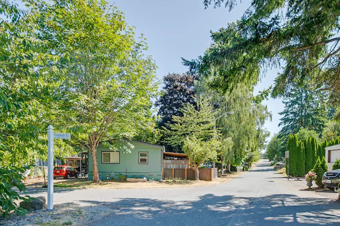 Camelot Estates Picture 6