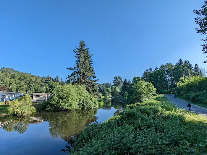 Riverside Mobile Estates Picture 1