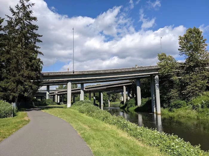 Riverside Mobile Estates Picture 10