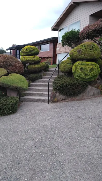 Kenmore Village Picture 4