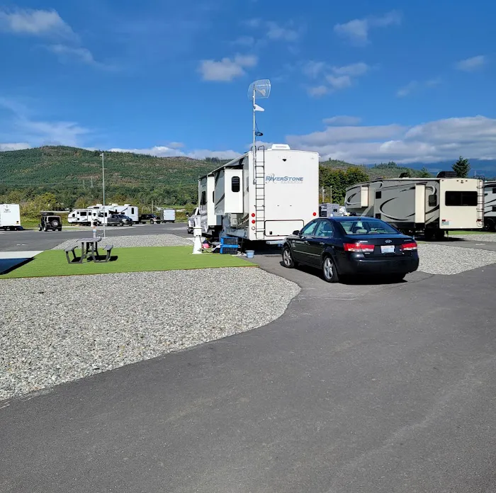 Cascades RV Resort Picture 5