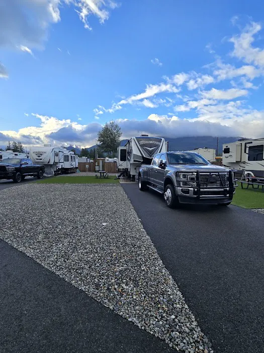 Cascades RV Resort Picture 6