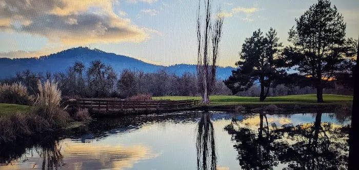 Umpqua Golf & RV Park Picture 8
