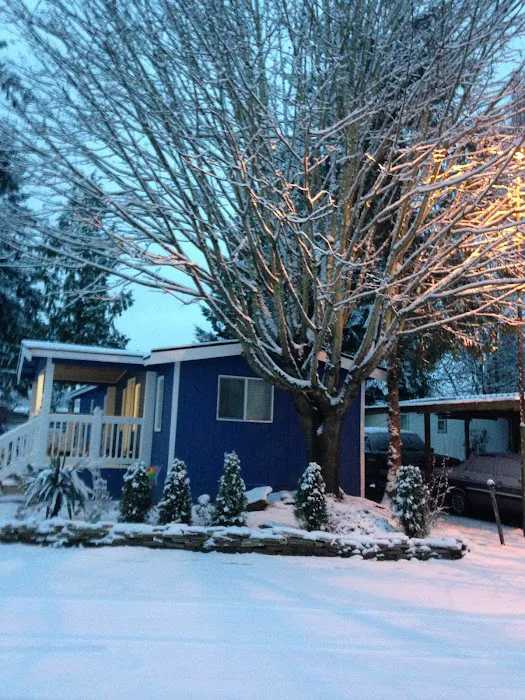 Martha Lake Mobile Manor Picture 1