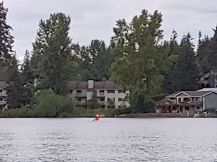 Silver Shores Mobile Home Park Picture 3