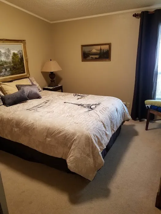 Cardinal Estates Picture 2