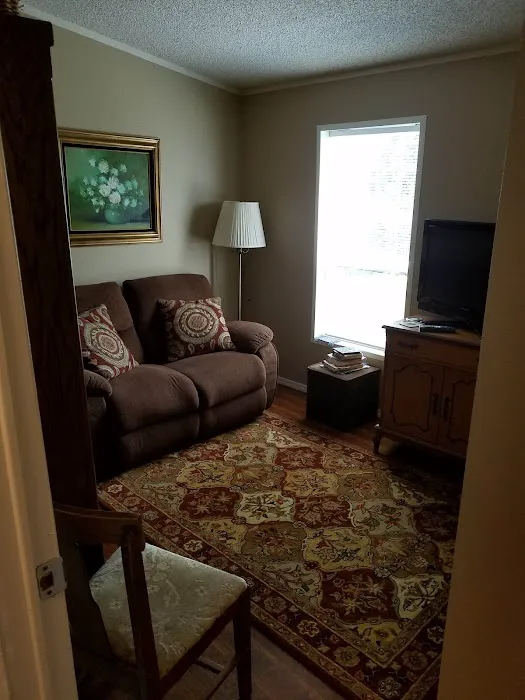 Cardinal Estates Picture 4