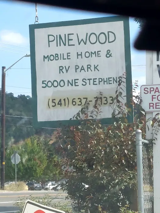 Pinewood Mobile Home Park Picture 2