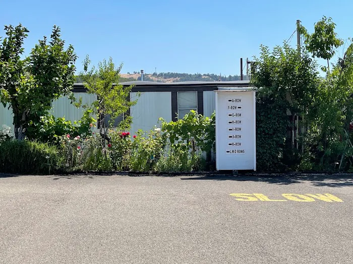 Roseburg Mobile Home & RV Park Picture 7