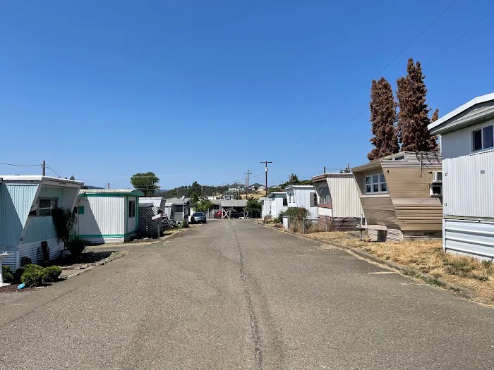 Roseburg Mobile Home & RV Park Picture 8