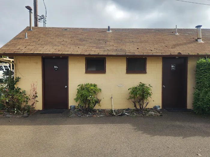 Alameda Ave Trailer Park - Roseburg Mobile Home & RV Park Picture 4