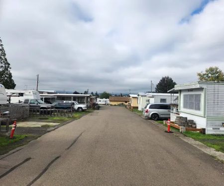 Alameda Ave Trailer Park - Roseburg Mobile Home & RV Park