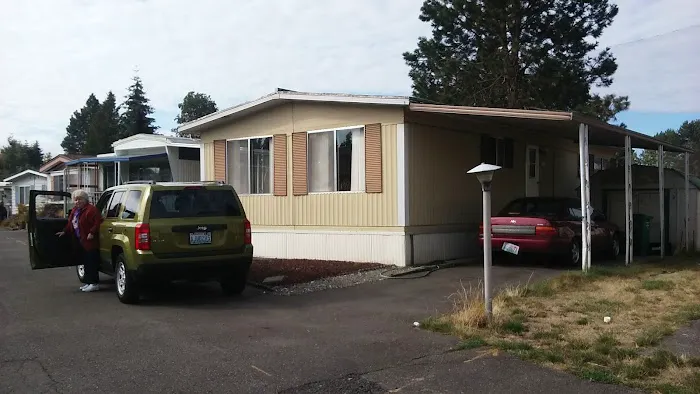 Halcyon Mobile Home Park Picture 3