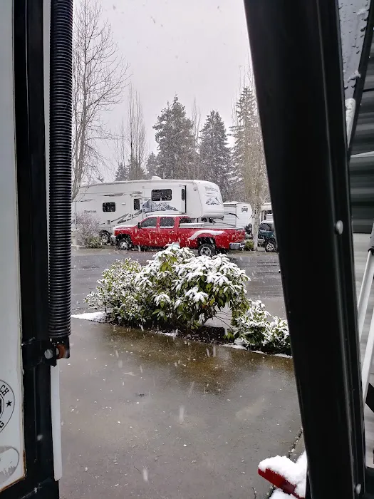 Maple Grove RV Resort Picture 4