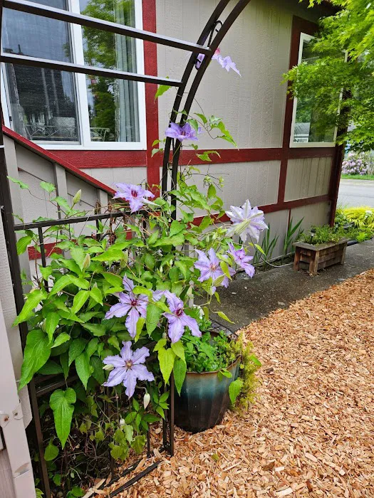 Creekside Mobile Home Park Picture 5