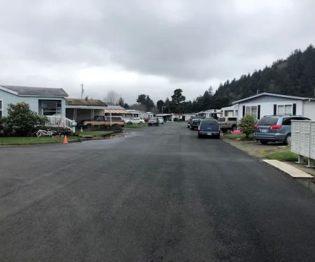 Umpqua Mobile Village