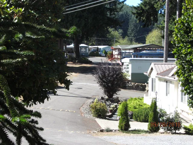 Highland Mobile Home & RV Park Picture 3