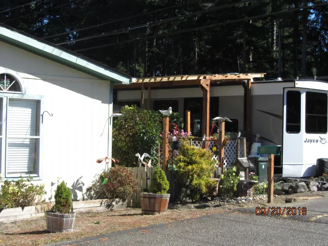 Highland Mobile Home & RV Park Picture 4