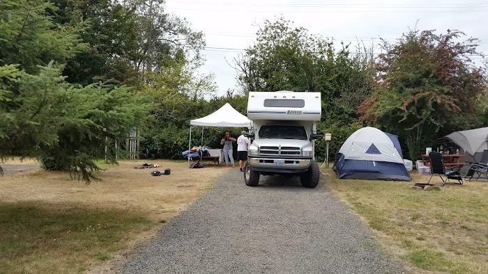 North Lake RV Resort & Marina Picture 6