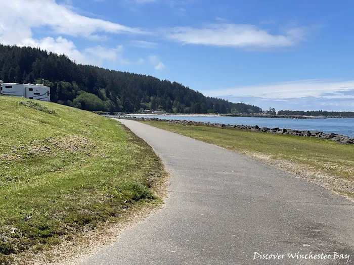 Winchester Bay RV Resort Picture 6