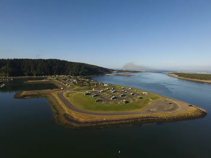 Winchester Bay RV Resort Picture 2