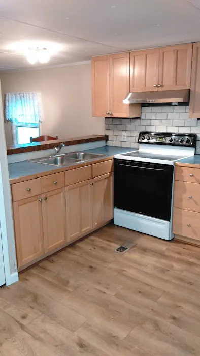 Midway Gardens Mobile Park Picture 8