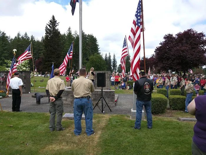 Hidden Glen Picture 3