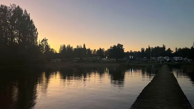 Lake Goodwin Resort Picture 1