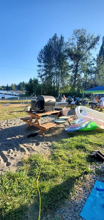 Lake Goodwin Resort Picture 5