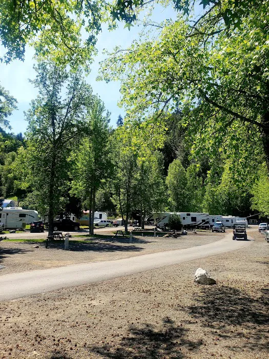 On the River Golf & RV Resort Picture 5