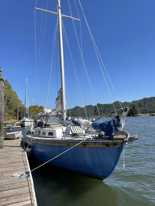 Siuslaw Marina & River RV Park Picture 9