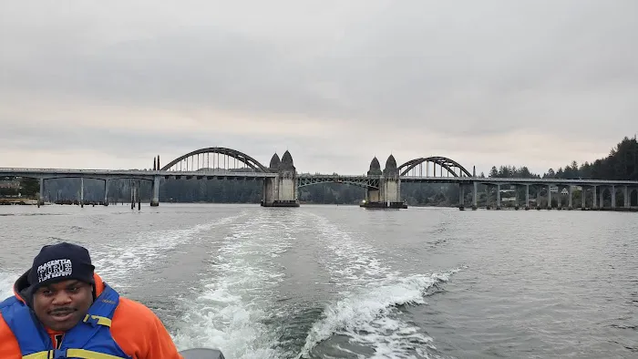 Siuslaw Marina & River RV Park Picture 2