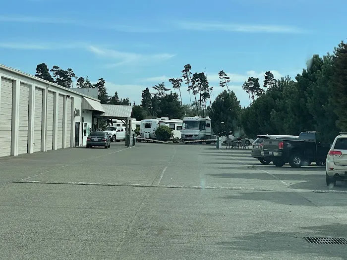 Pacific Pines RV Park & Storage Picture 6