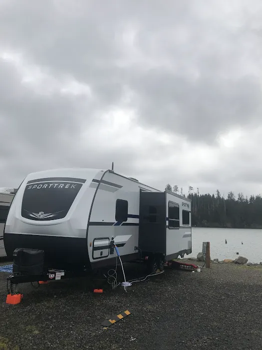 Midway RV Park Picture 3