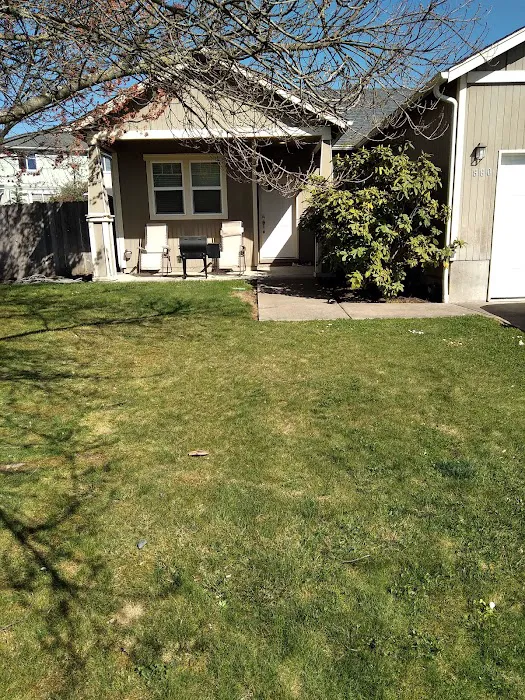 Surprise Valley RV Park Picture 6