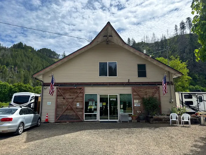 Maple Lane RV Park and Marina Picture 6