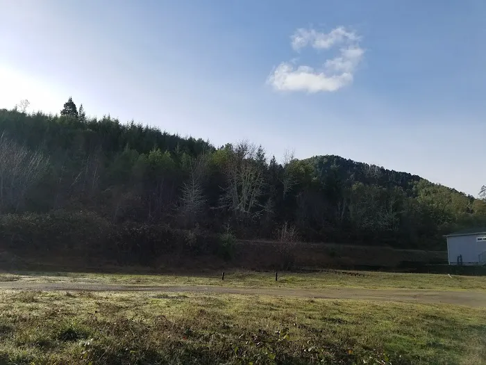 Knoll Terrace Picture 3