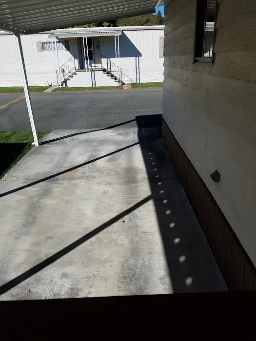 Country View Mobile Home Park Picture 7