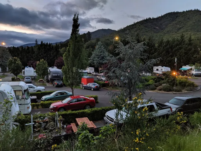 Jack's Landing RV Resort Picture 4