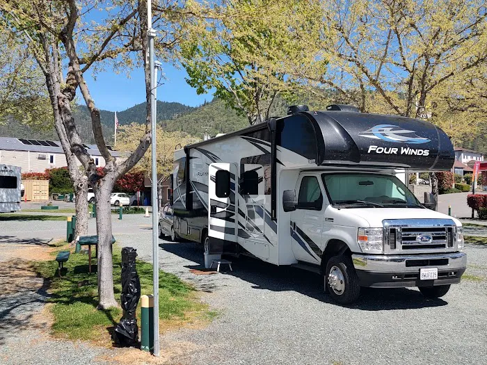 Rogue Valley Overnighter RV Picture 1