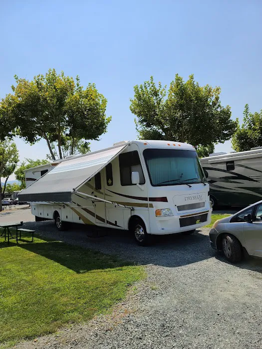 Rogue Valley Overnighter RV Picture 9