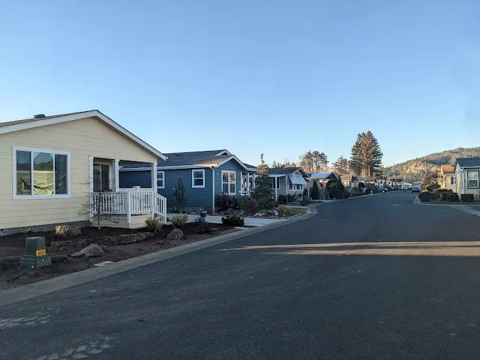 Westlake Village Picture 3