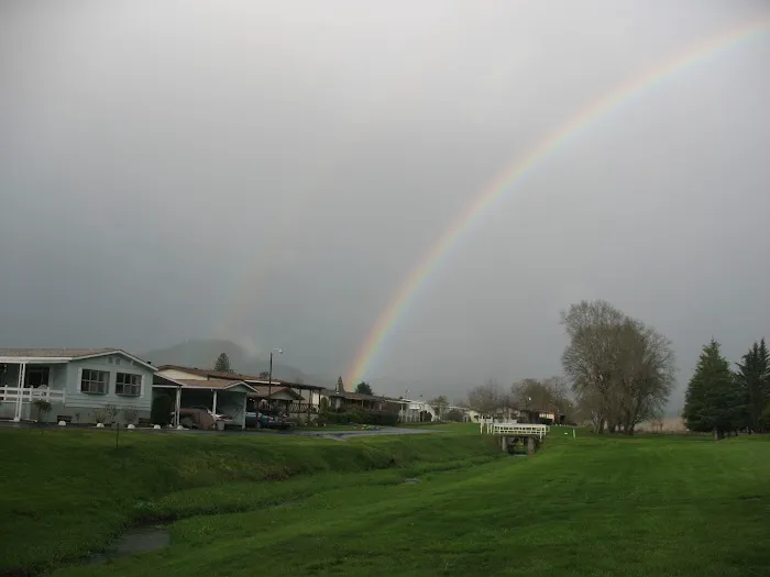 Rogue Lea Estates Picture 4