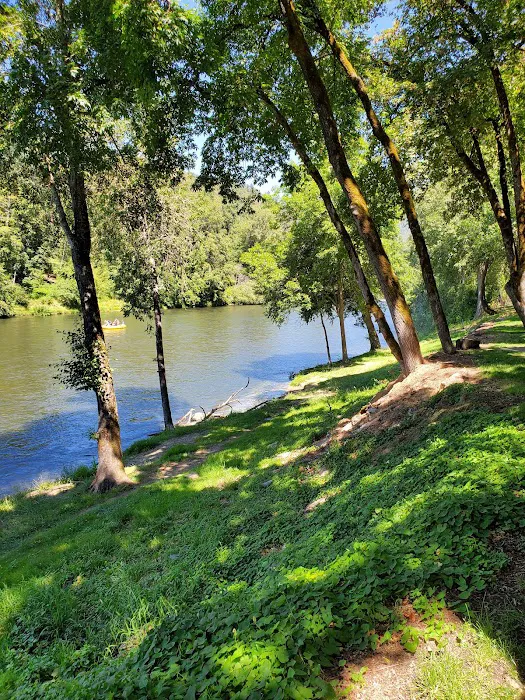 River Park RV Resort Picture 6