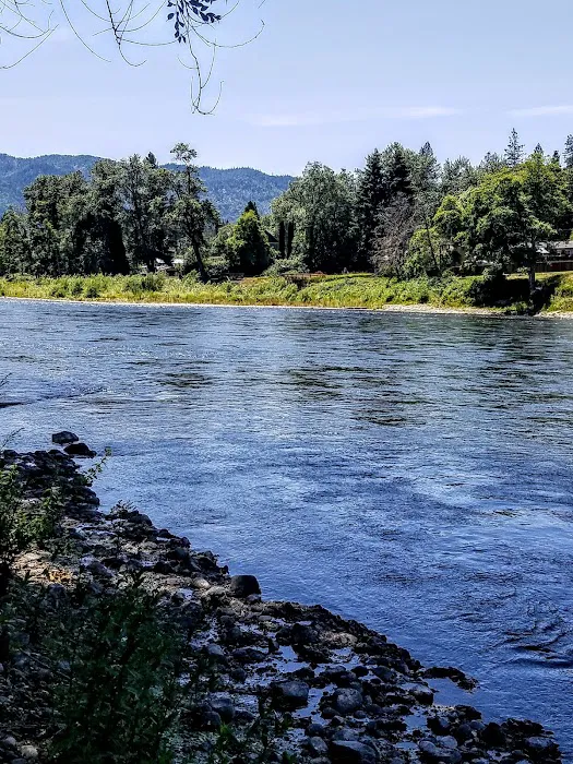 Chinook Winds RV Park Picture 10